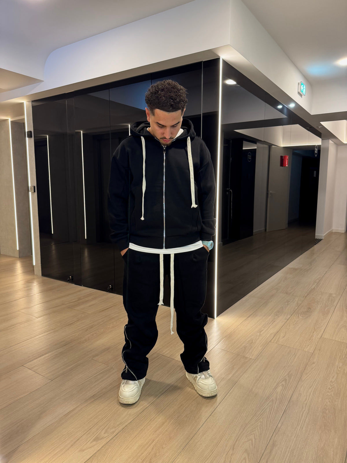 HANORAC NEGRU BLACK HOODIE
